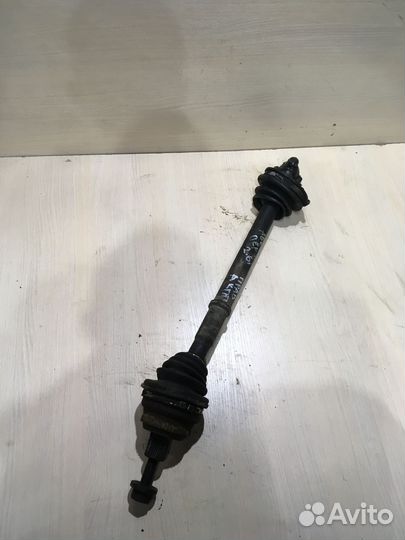 Полуось передняя правая Ауди А6 С4 2.6 АКПП