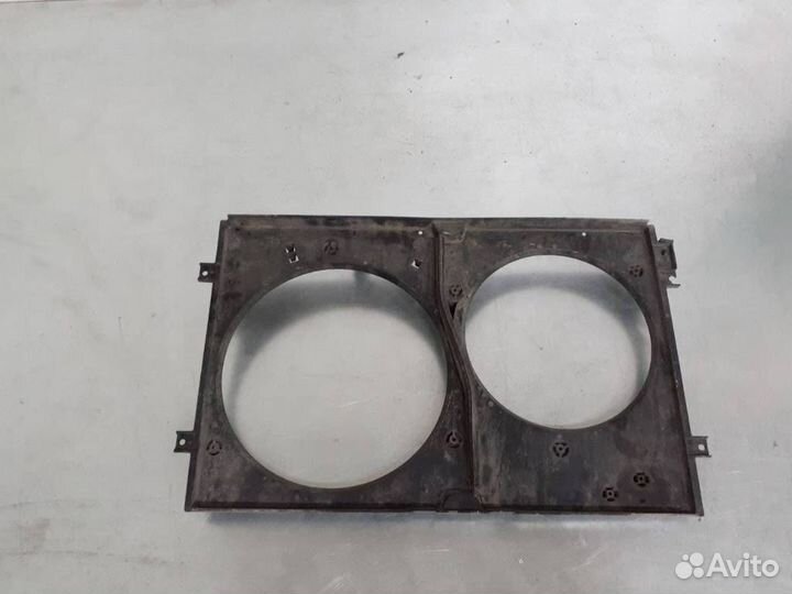 Диффузор вентилятора Volkswagen Bora 2000