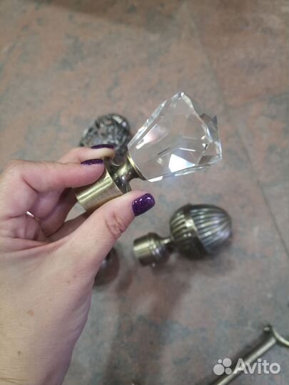 Кронштейн для карниза + наконечники