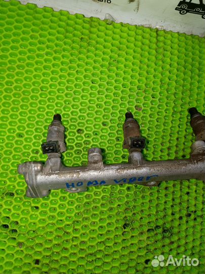 Топливная рампа всборе с Форсунками Honda vigor