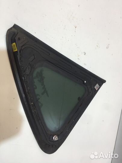 Стекло кузовное глухое правое (Kia Soul)