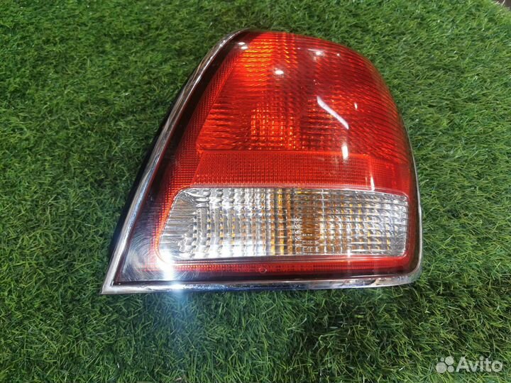 Фонарь задний правый Hyundai XG / Grandeur