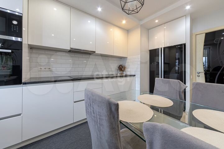 2-к. квартира, 60,4 м², 17/19 эт.