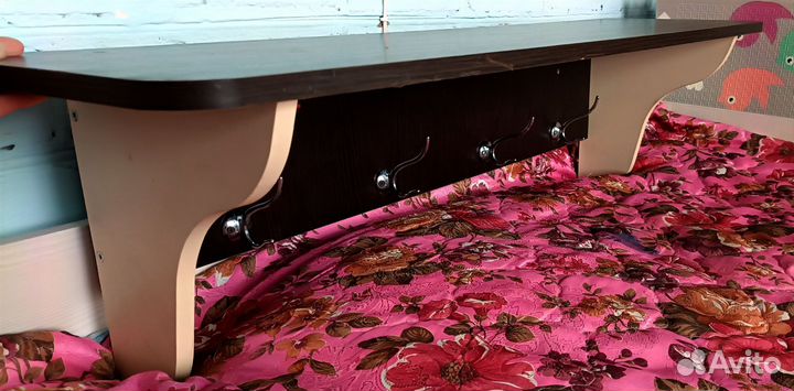 Вешалка настенная