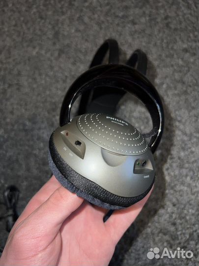 Беспроводные наушники Philips