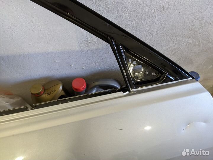 Передняя правая дверь Toyota Altezza