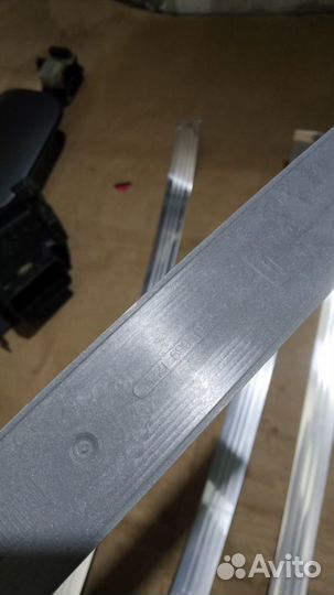 Накладка порога внутренняя Mercedes W221