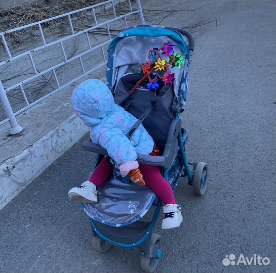 Прогулочная коляска трость