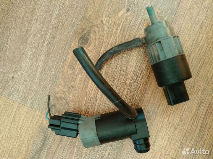 Насос омывателя фар и лобового стекла Jaguar XF 20