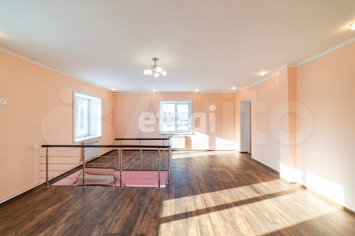 Коттедж 178,2 м² на участке 18,9 сот.