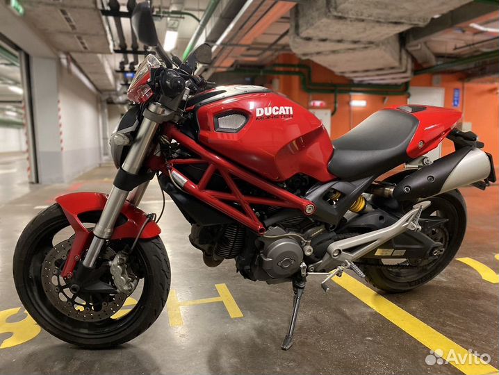Ducati Monster 696 в отличном состоянии