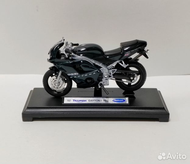 Модель Welly мотоцикл Triumph Daytona 955i чёрный