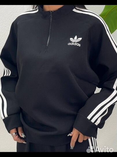 Спортивный костюм женский Adidas