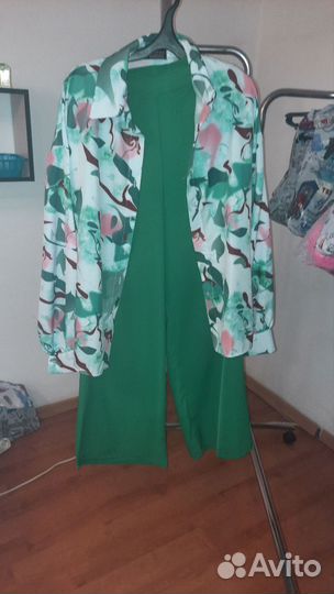 Костюм женский