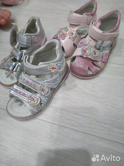 Новые сандалии разные 23 размер