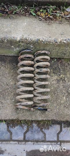 Задние пружины W210