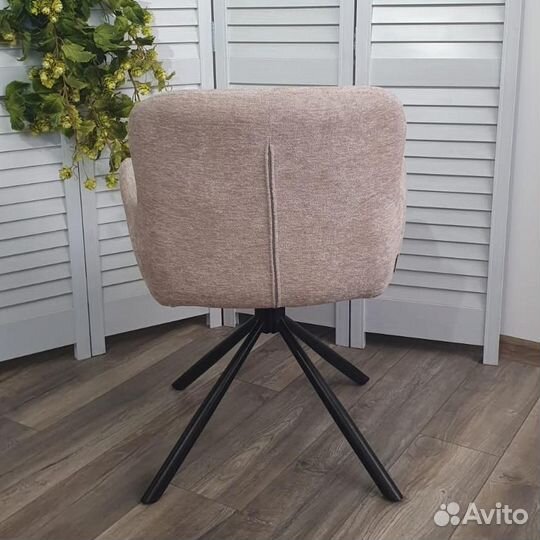 Стул Luis шенил бежевый, поворотно-возвратный механизм 180 градусов