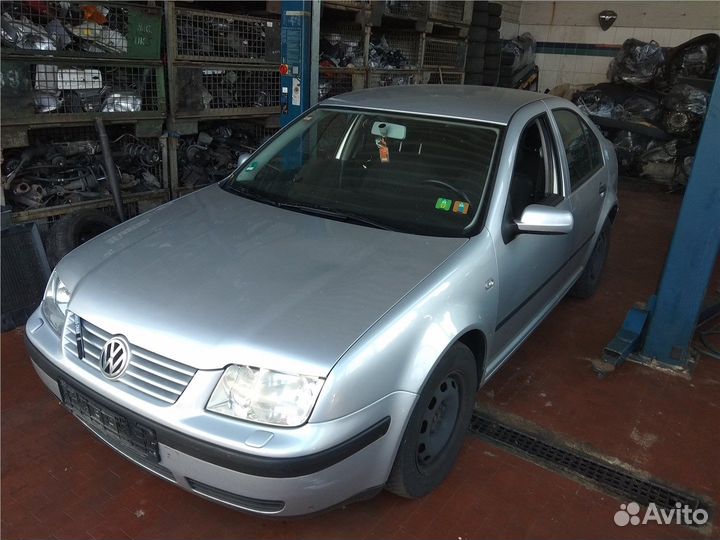 Разбор на запчасти Volkswagen Bora