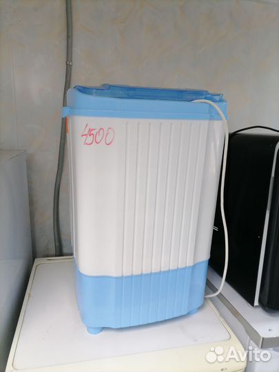 Маленькая стиральная машинка