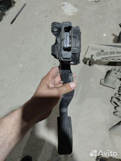 Педаль газа peugeot 308