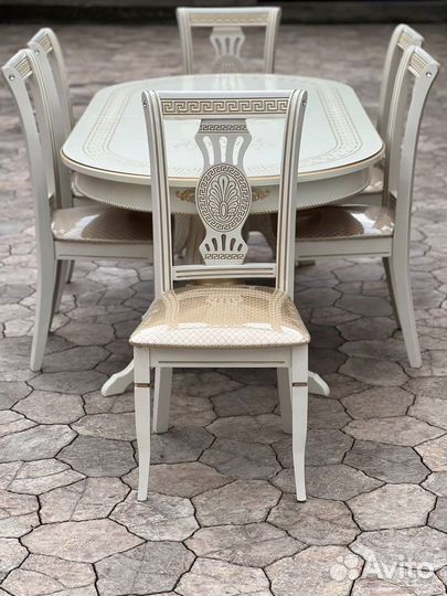 Стол и стулья Новые
