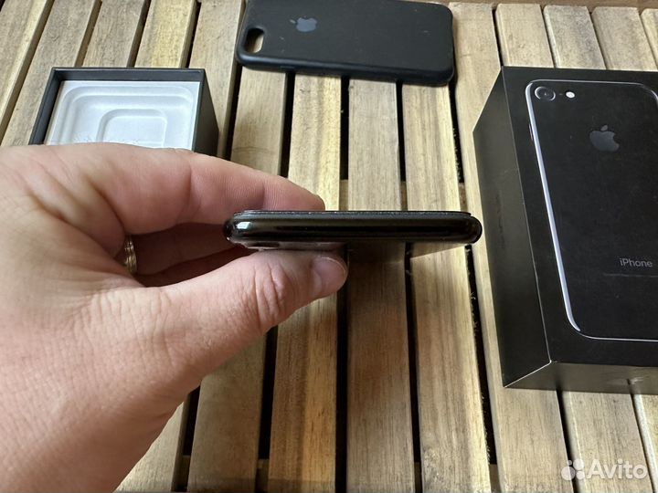 iPhone 7, 32 ГБ