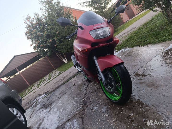 Kawasaki zzr400-2