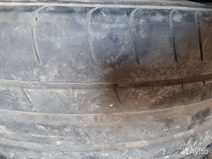 R17 Yokohama BluEarth E70 215/55, PCD 5x114.3 DIA 52