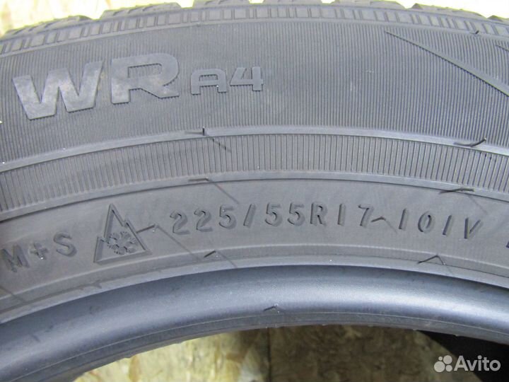 Nokian Tyres WR A4 225/55 R17