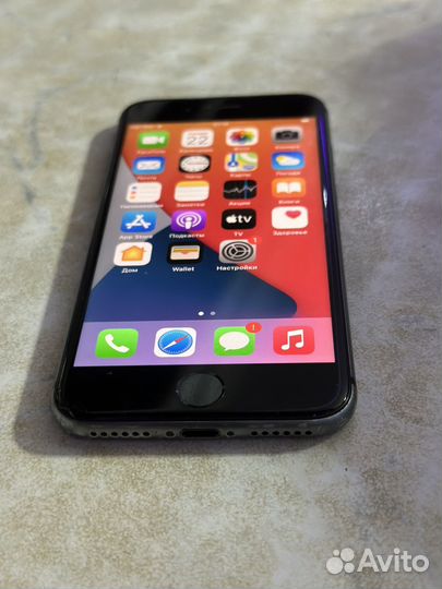 iPhone 8, 64 ГБ
