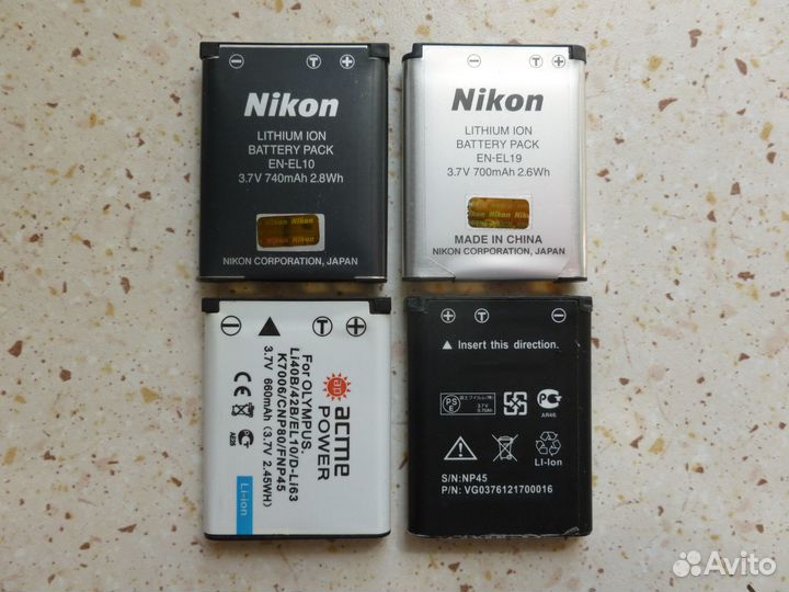 Аккумулятор и батарейка для фотоаппарата