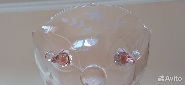 Ваза из хрустального, розового стекла. Германия