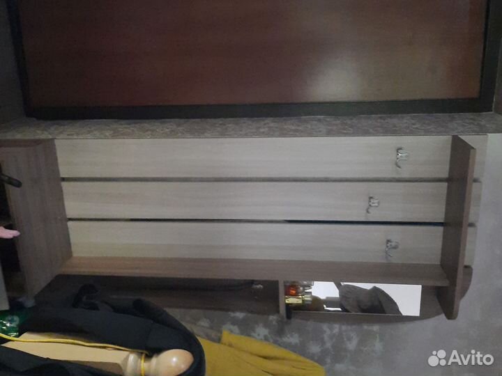 Вешалка в прихожую