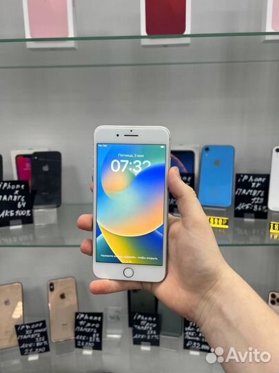 iPhone 8 Plus, 64 ГБ