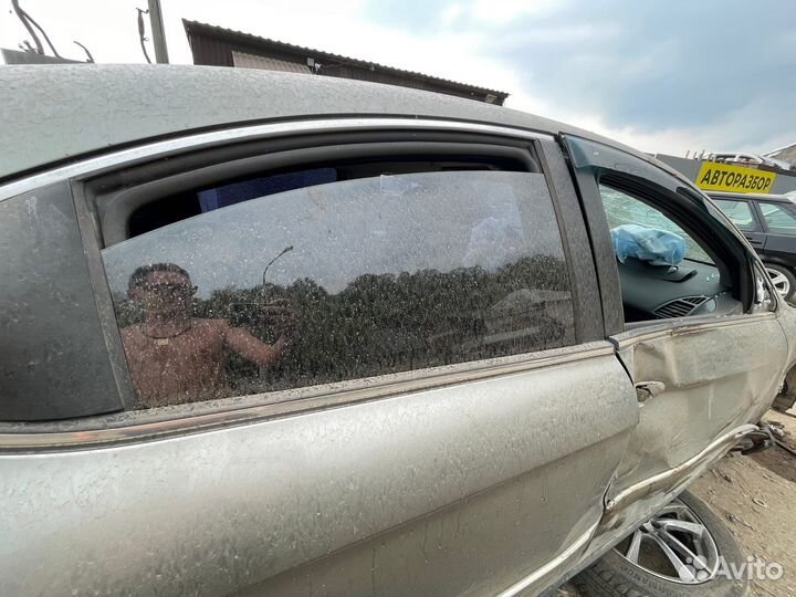 Стекло чери м11