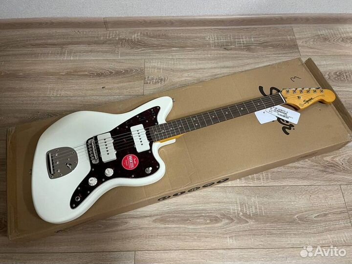 Новый Fender Squier Classic Vibe Jazzmaster White