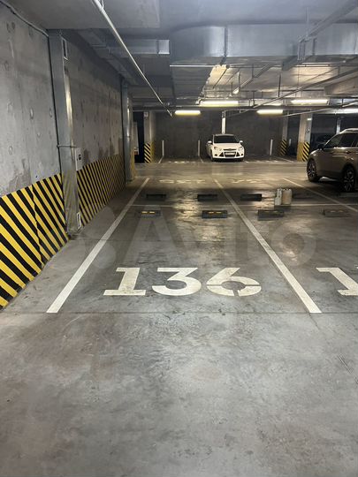 Машиноместо, 13 м²