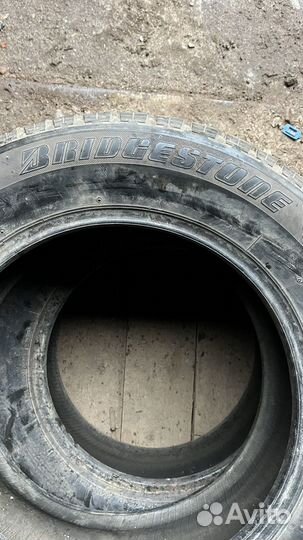 Bridgestone Blizzak Revo GZ 215/60 R16