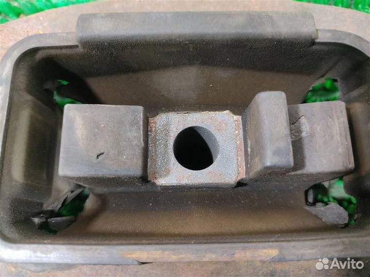 Опора (подушка) кпп Mazda 3 (BK) 2007