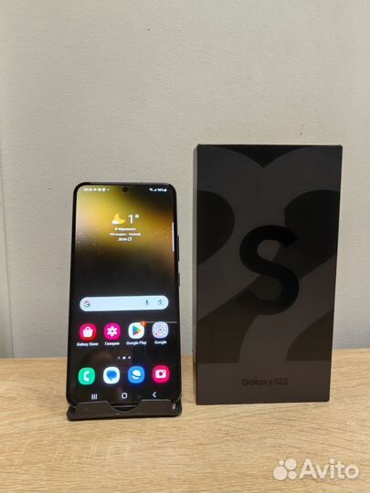 Samsung Galaxy S22, 8/128 ГБ