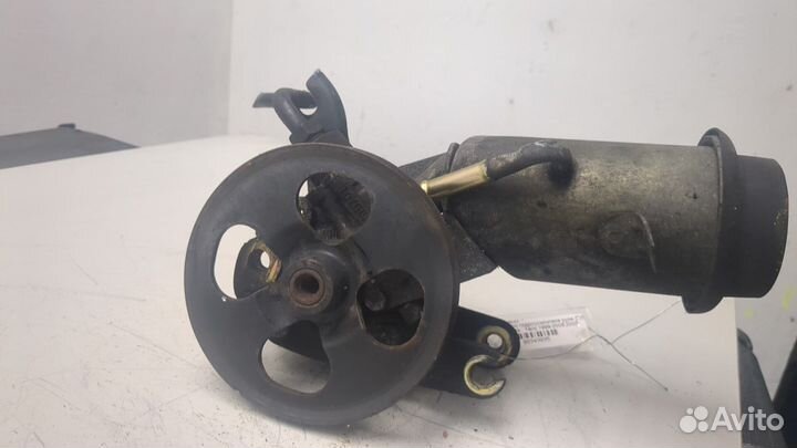 Гур Toyota Yaris, 2003