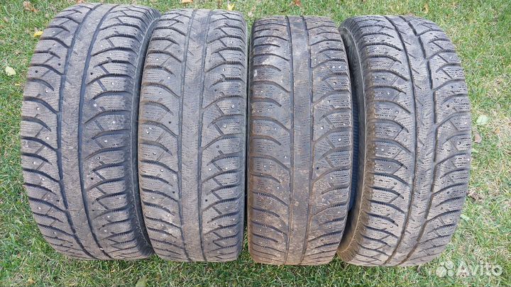 Bridgestone Ice Cruiser 7000 205/65 R15 94T
