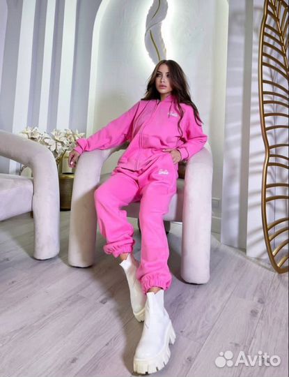 Спортивный костюм женский