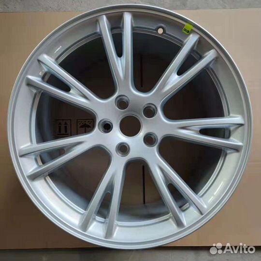 Новые оригинальные диски Tesla Y