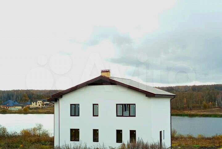 Дом 180 м² на участке 10 сот.