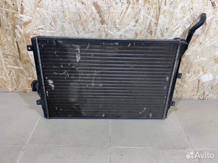 Радиатор основной Volkswagen Passat B6 2005-2010 1