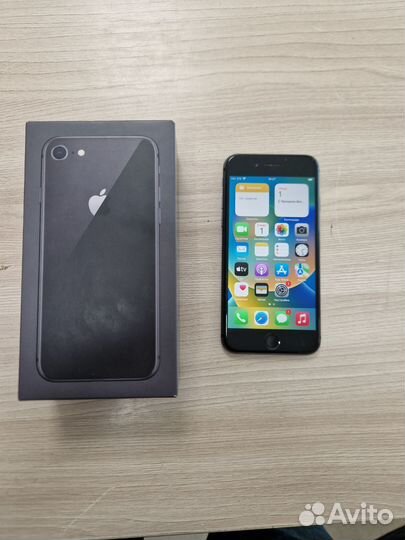 iPhone 8, 64 ГБ