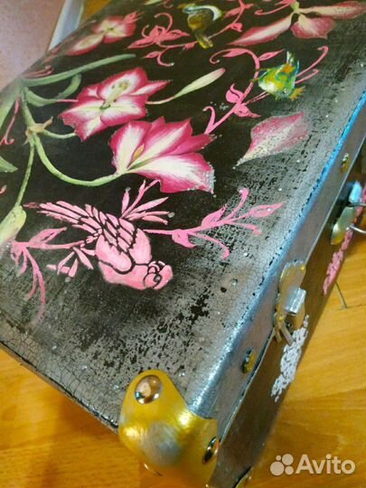 Винтажный чемодан