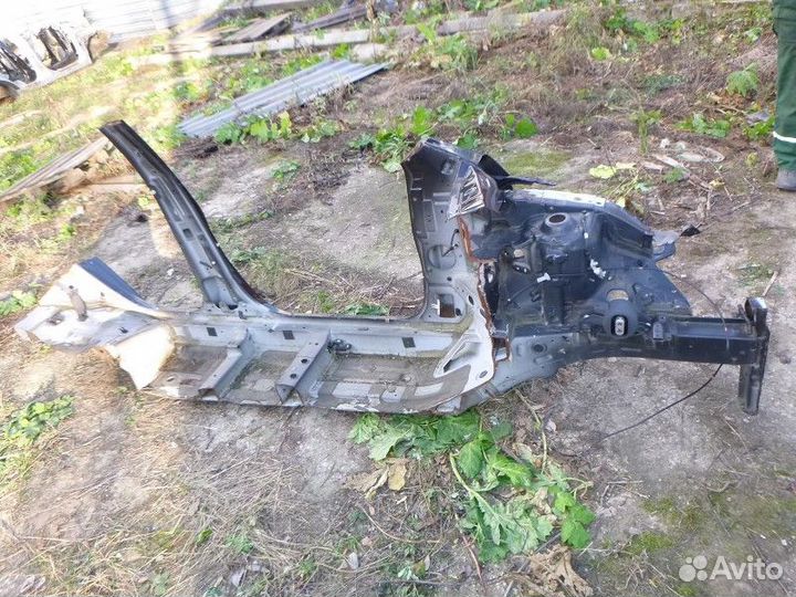 Кузов- Левая Сторона hyundai solaris 2010