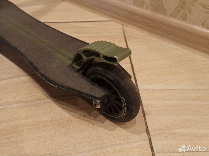 Трюковый самокат Explore